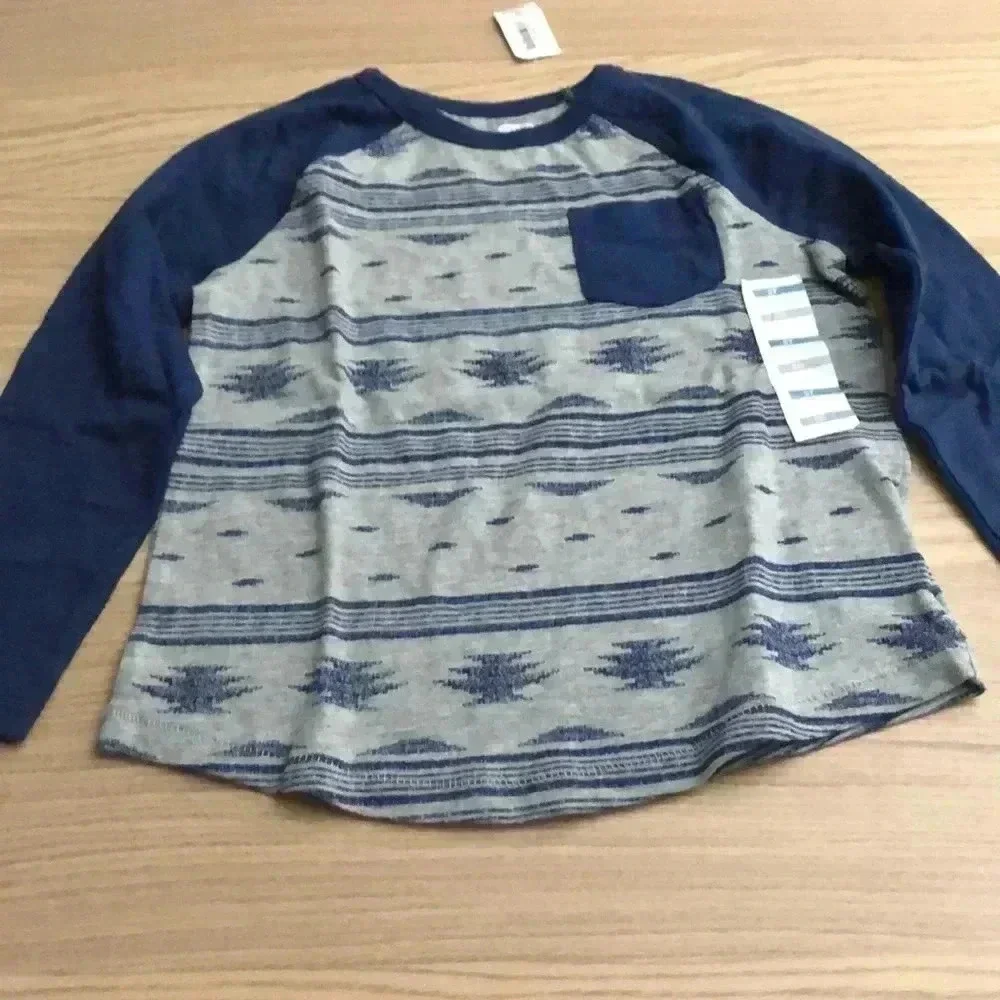 🆕Old Navy Kid Long-Sleeve Tee 5T🆕